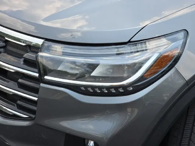 2025 Ford Explorer - $34,980