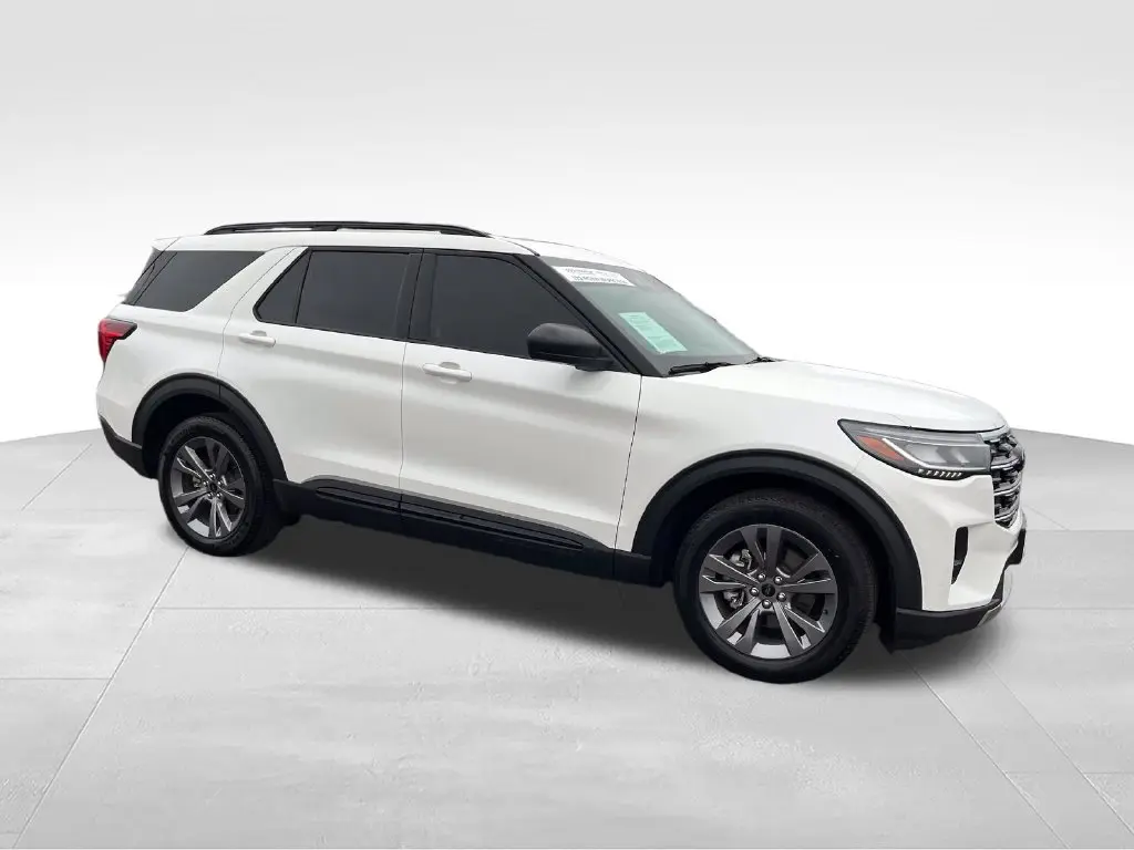 2026 Ford Explorer - $40,900