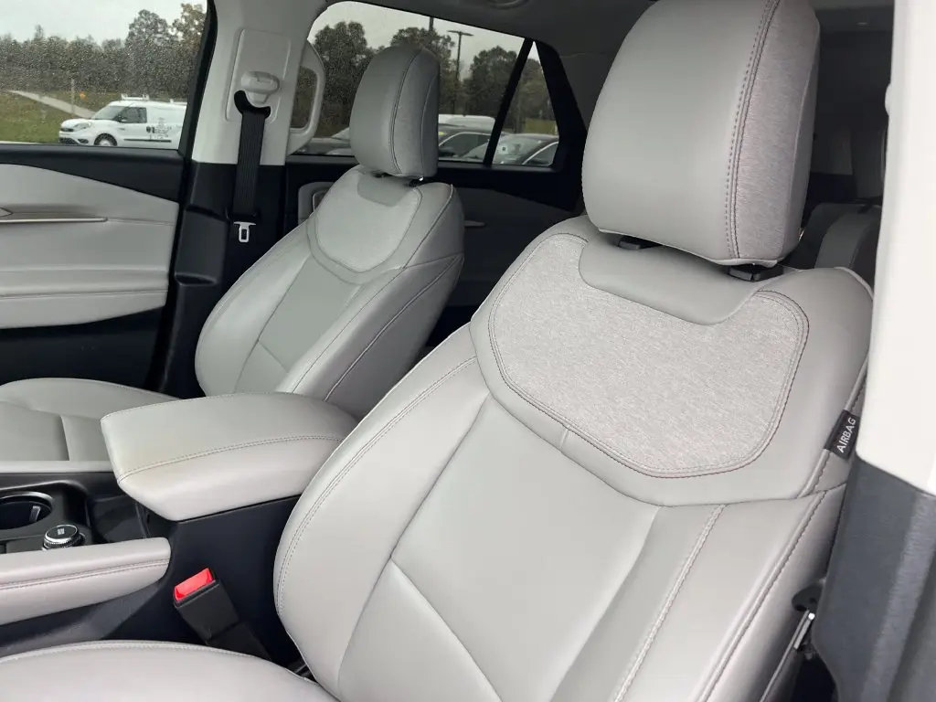 2026 Ford Explorer - $40,900