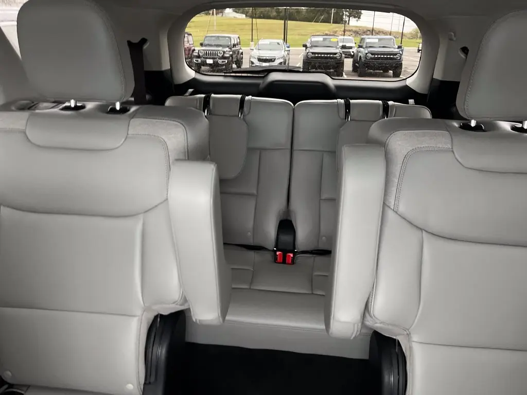 2026 Ford Explorer - $40,900