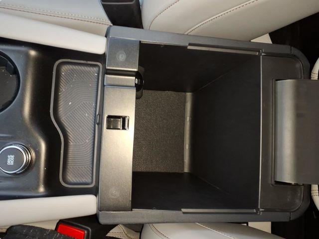 2025 Ford Explorer - $41,890