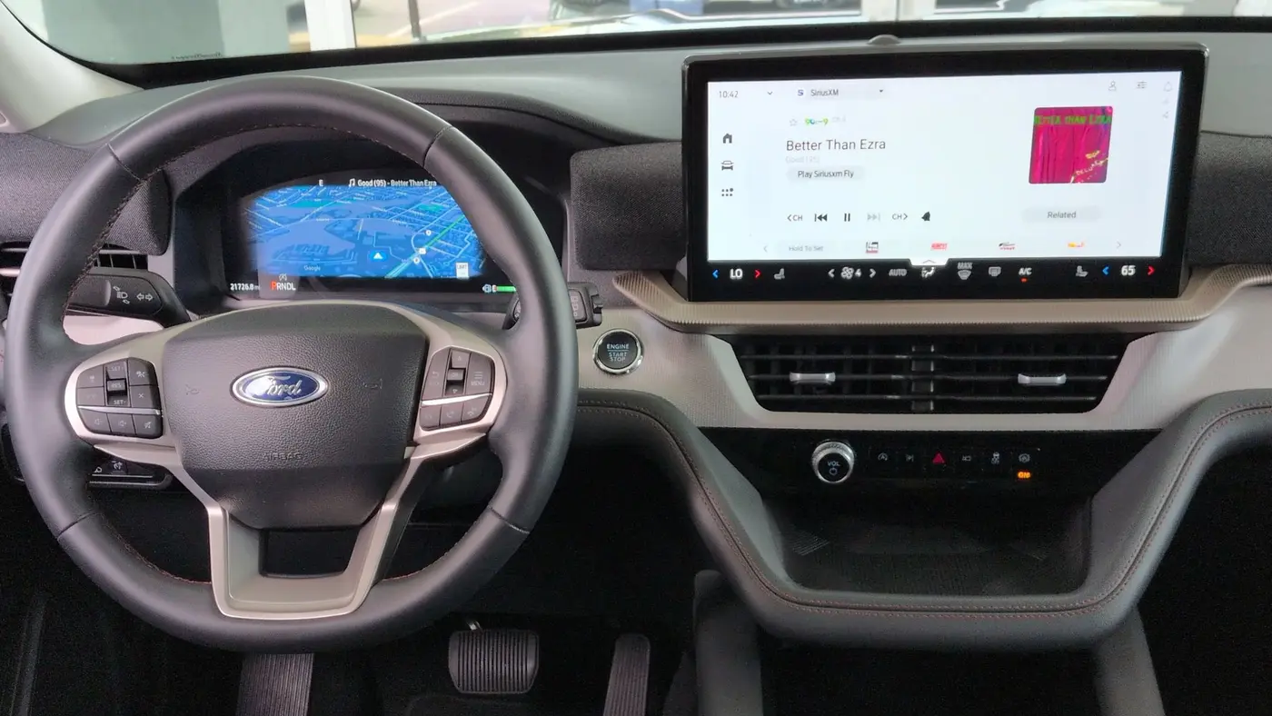 2025 Ford Explorer Active