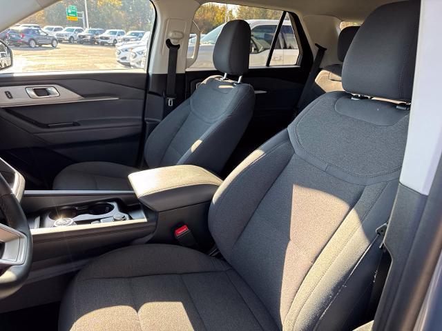 2025 Ford Explorer - $31,700