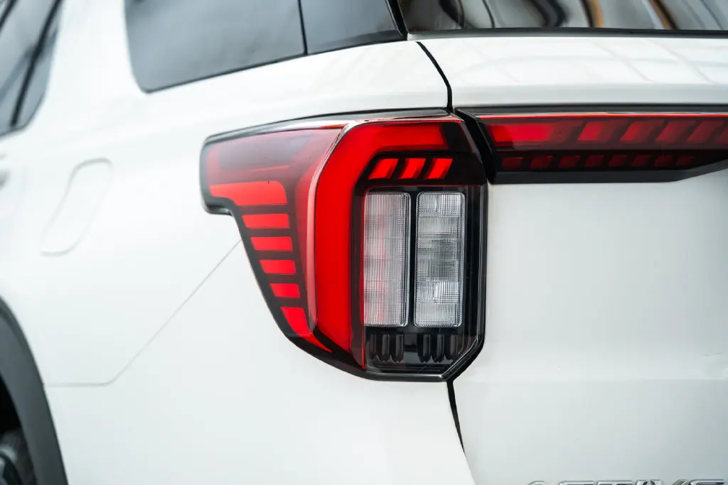 2025 Ford Explorer - $34,000