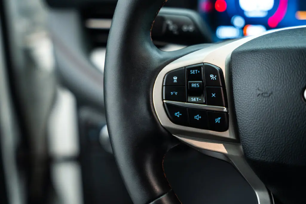 2025 Ford Explorer - $34,000