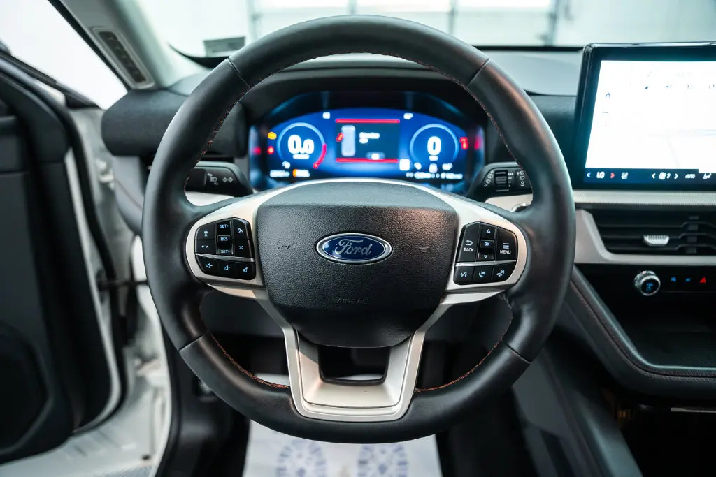 2025 Ford Explorer - $34,000