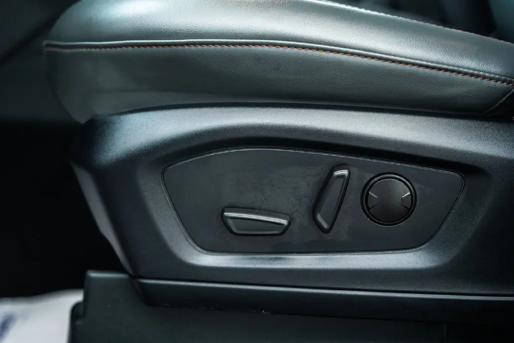2025 Ford Explorer - $34,000