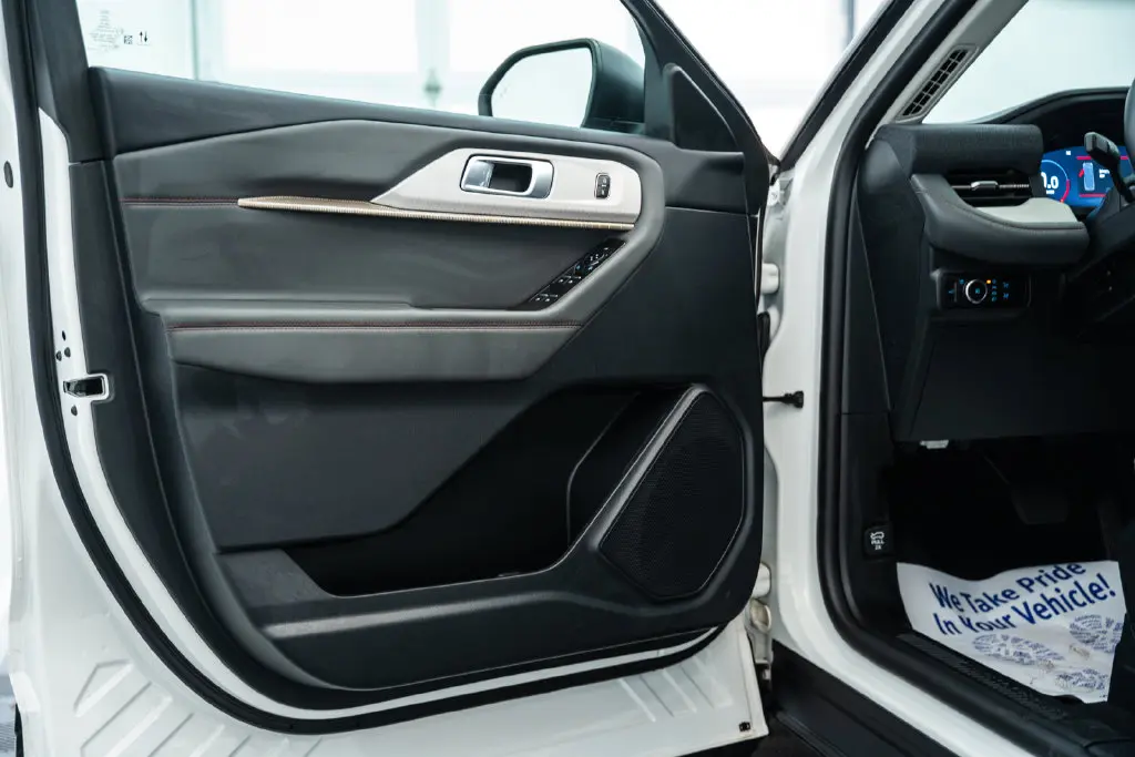 2025 Ford Explorer - $34,000