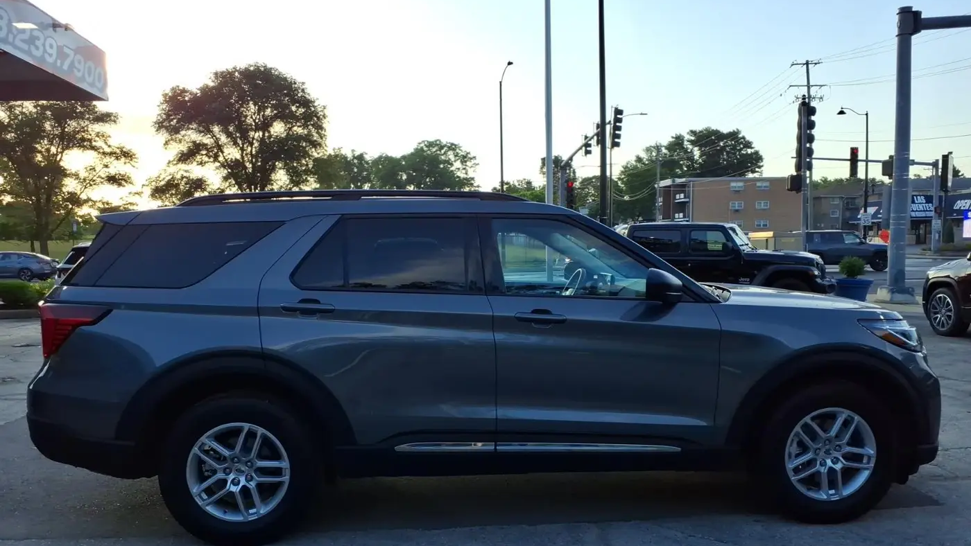 2025 Ford Explorer Active