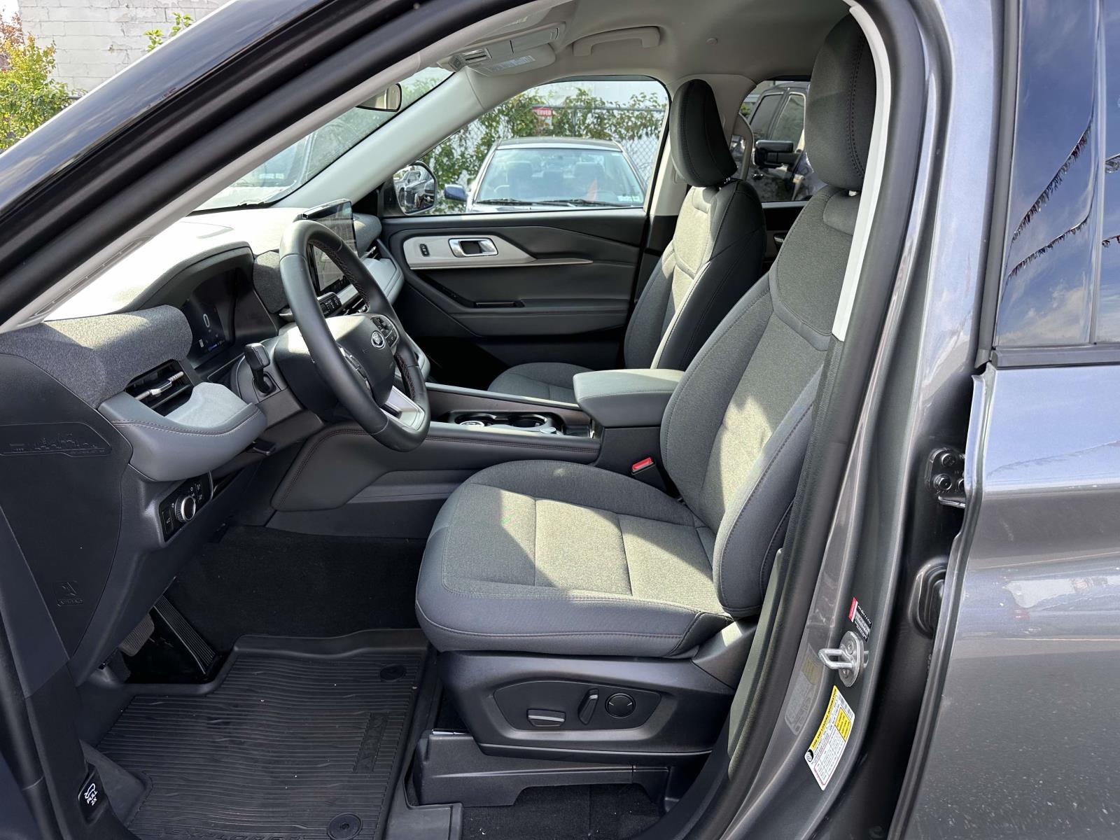 2026 Ford Explorer - $39,489