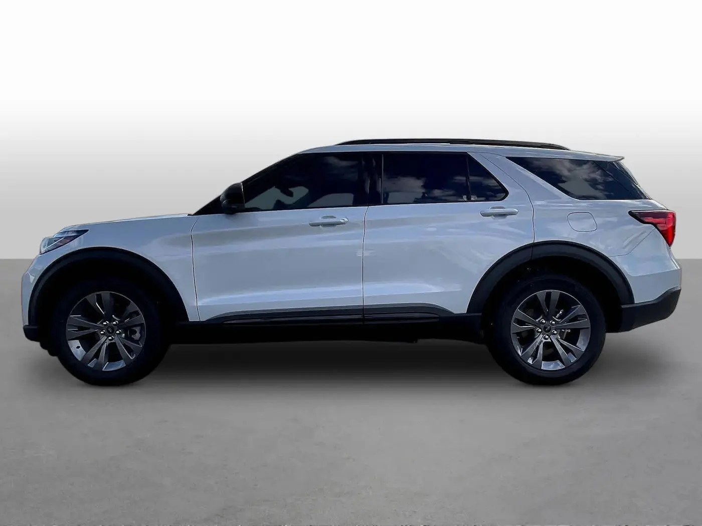 2026 Ford Explorer - $43,977