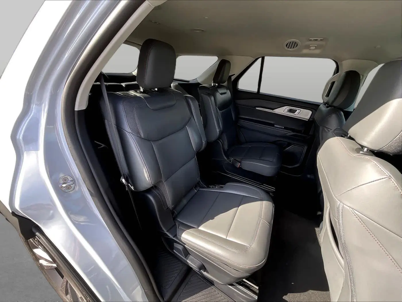 2026 Ford Explorer - $43,977