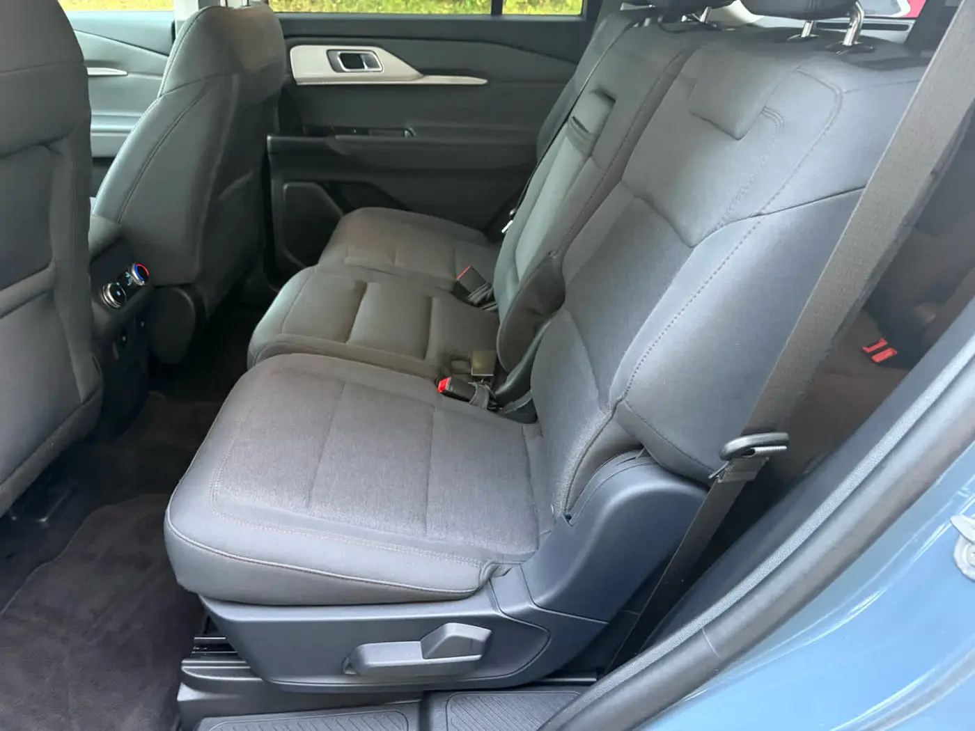 2025 Ford Explorer - $35,900