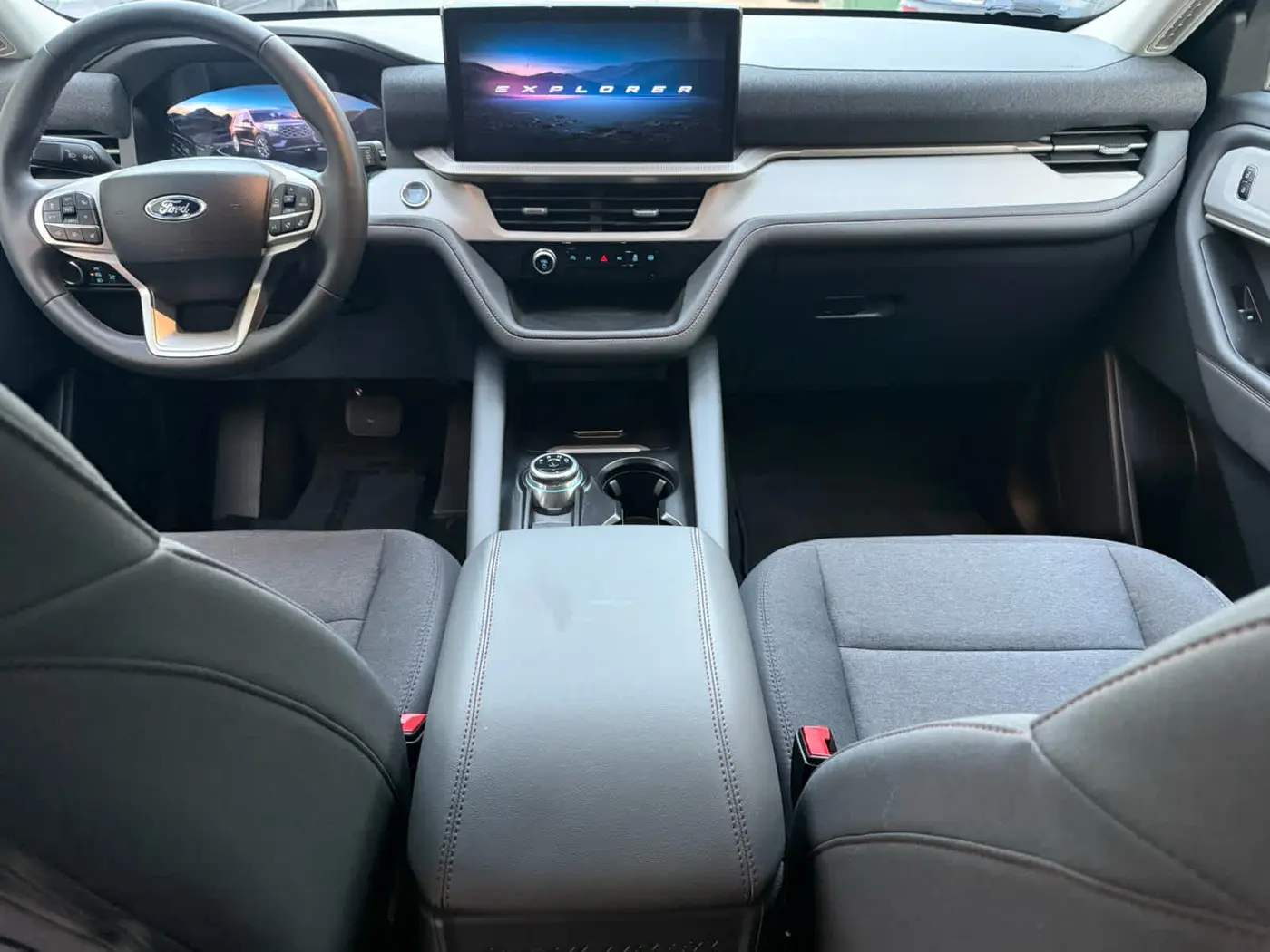 2025 Ford Explorer - $35,900