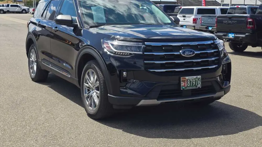 2025 Ford Explorer Active