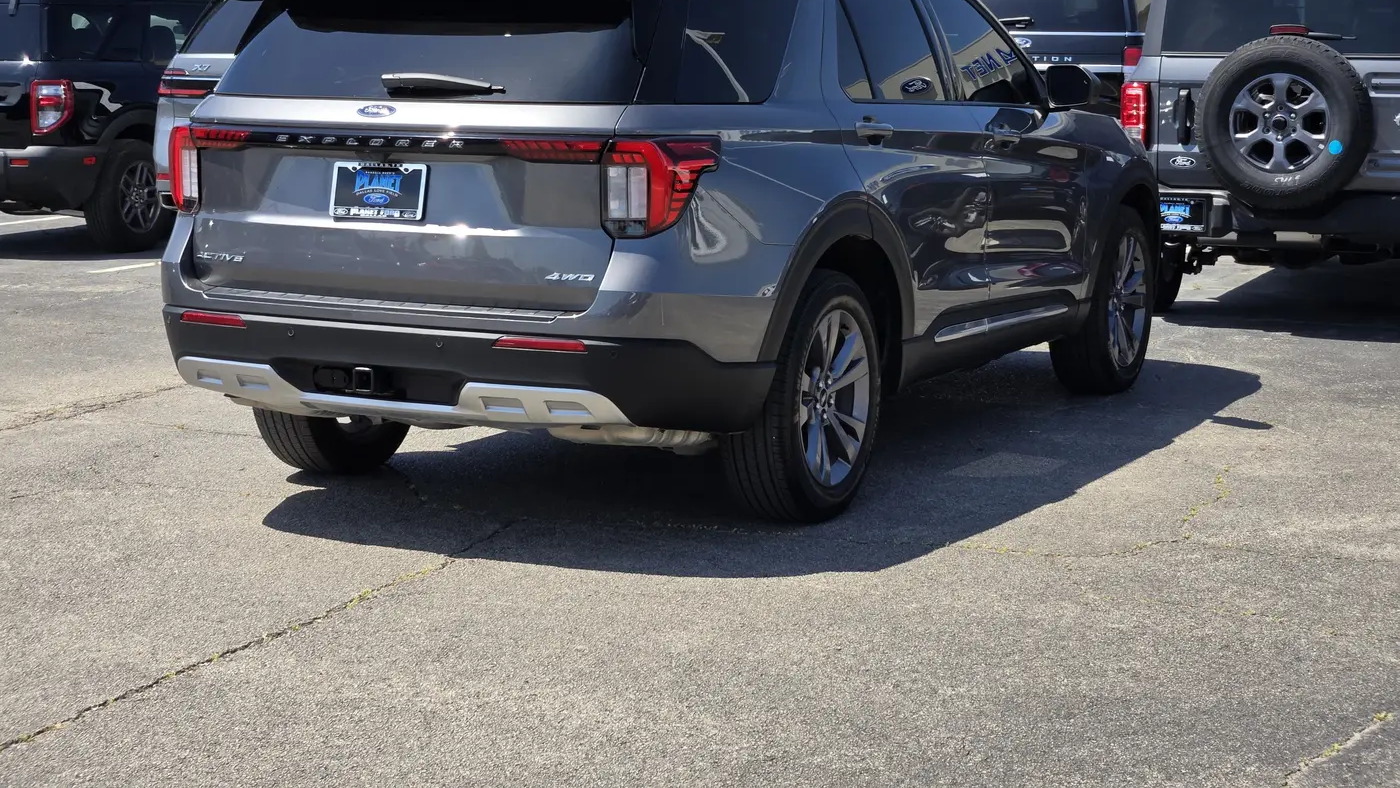 2025 Ford Explorer Active