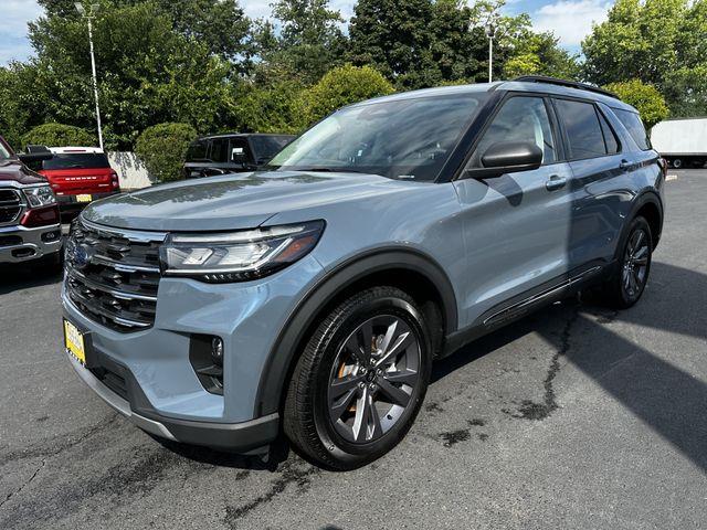 2025 Ford Explorer - $35,400