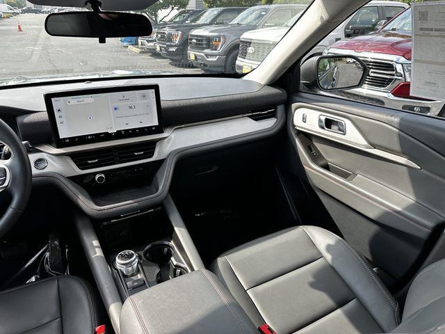 2025 Ford Explorer - $35,400