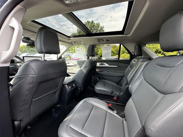 2025 Ford Explorer - $35,400