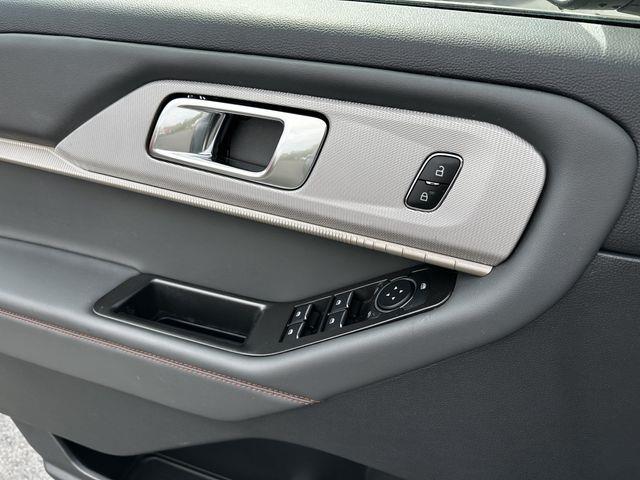 2025 Ford Explorer - $35,400