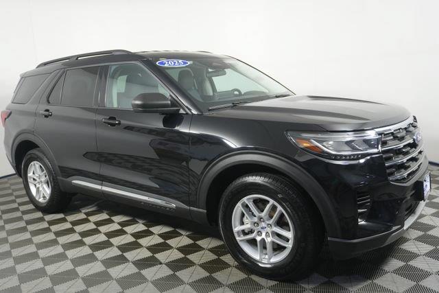 2025 Ford Explorer - $29,900