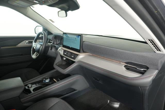 2025 Ford Explorer - $29,900