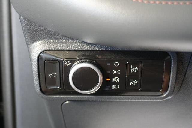 2025 Ford Explorer - $29,900