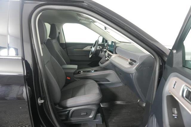 2025 Ford Explorer - $29,900