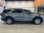 2025 Explorer Thumbnail 4