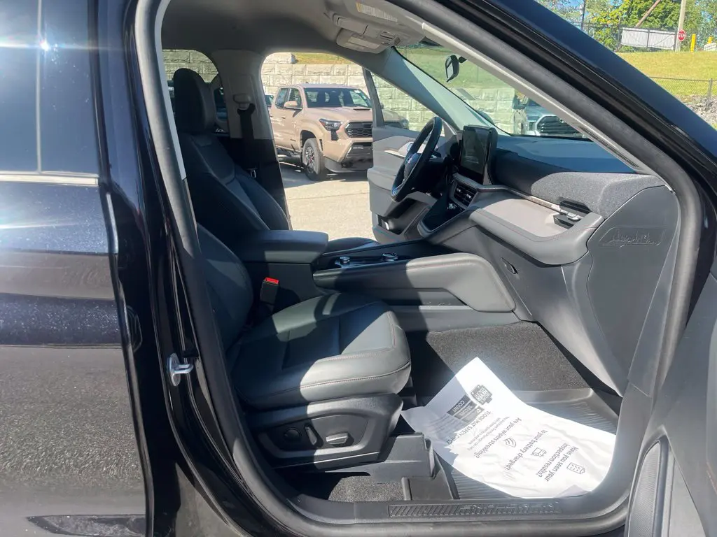 2025 Ford Explorer - $36,258