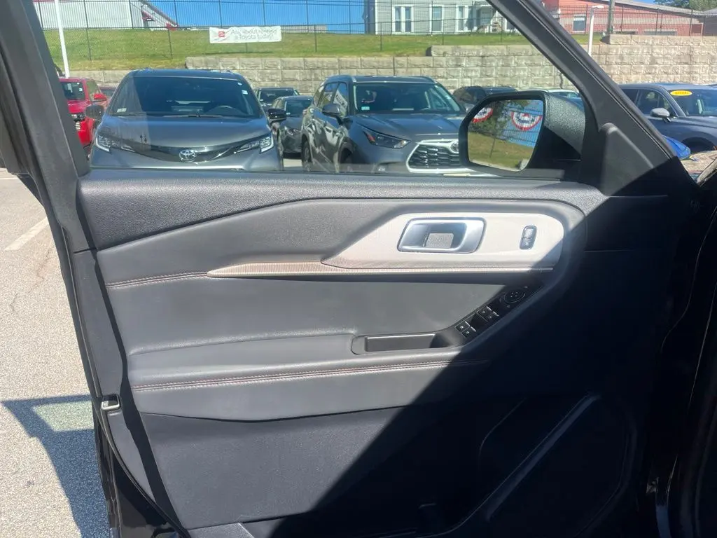 2025 Ford Explorer - $36,258
