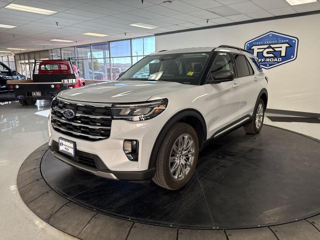 2025 Ford Explorer - $38,300