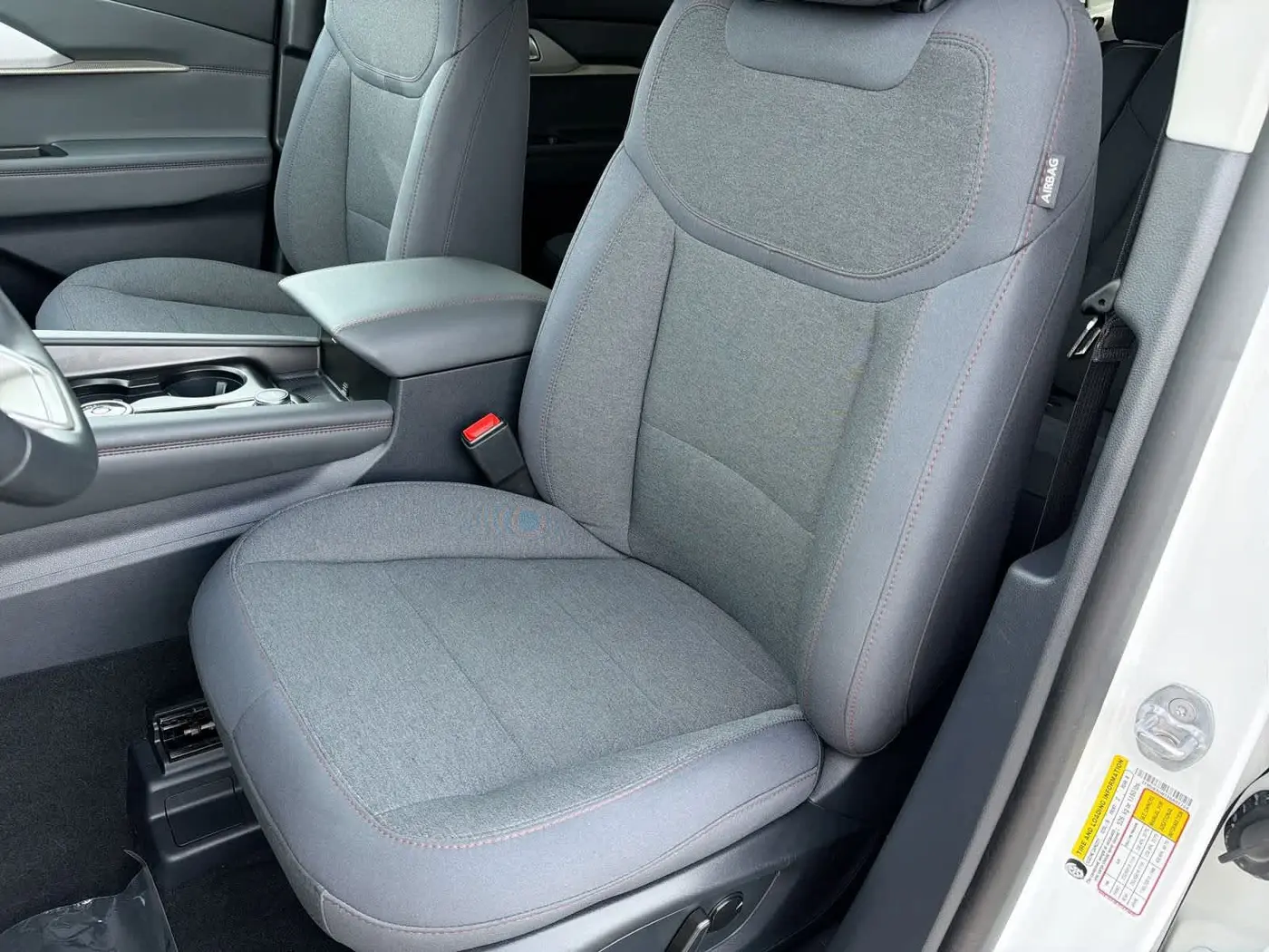 2026 Ford Explorer - $37,499