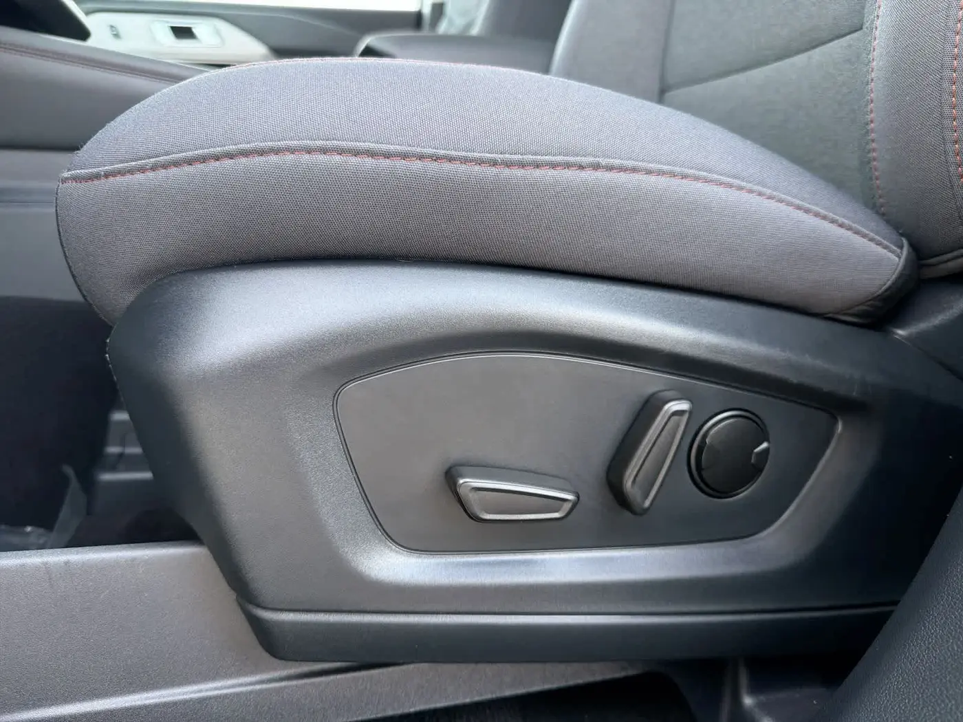 2026 Ford Explorer - $37,499