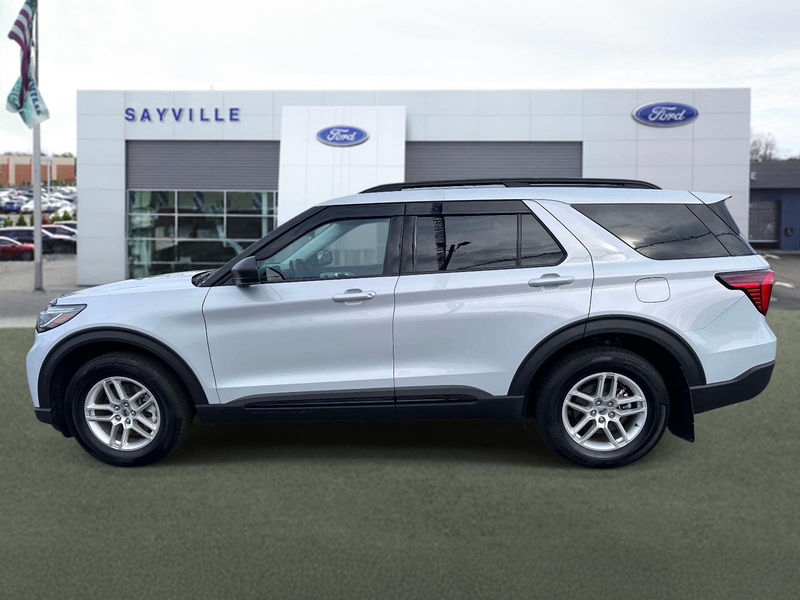2026 Ford Explorer - $39,489