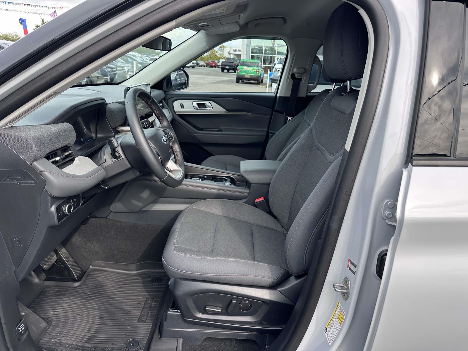 2026 Ford Explorer - $39,489