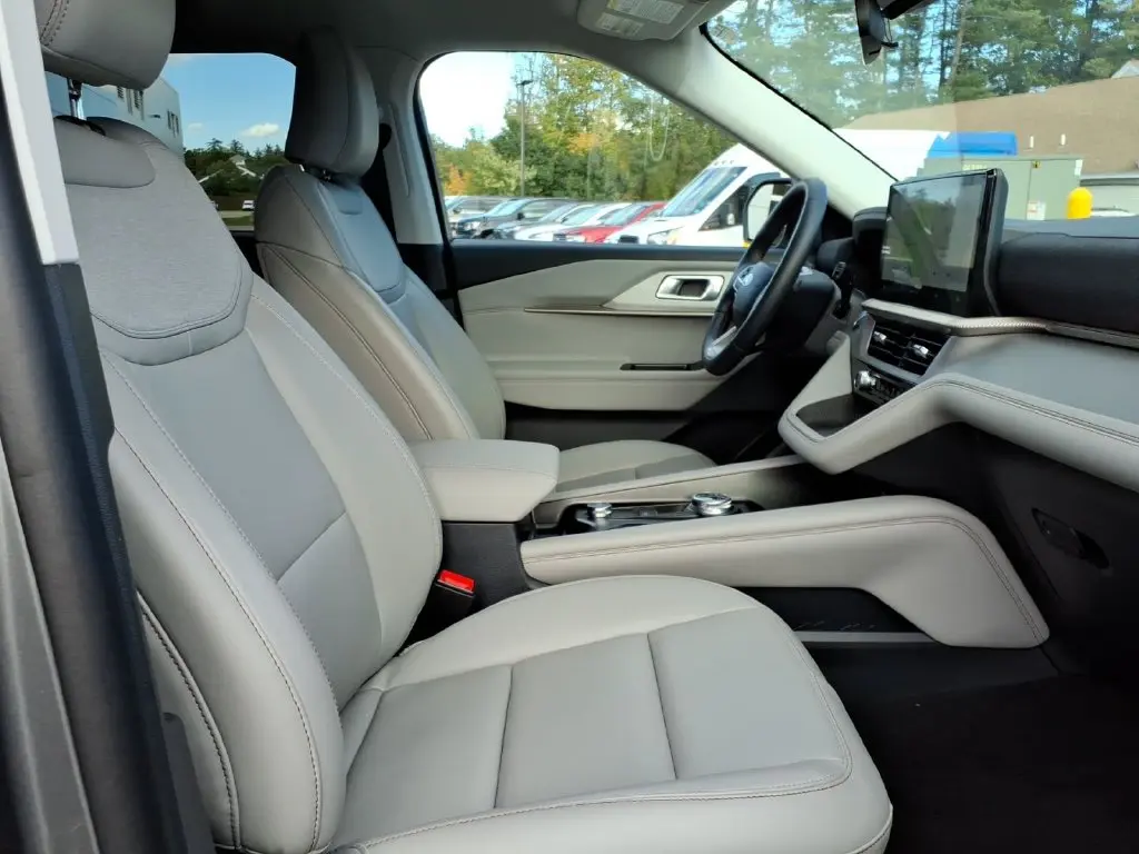 2026 Ford Explorer - $42,750