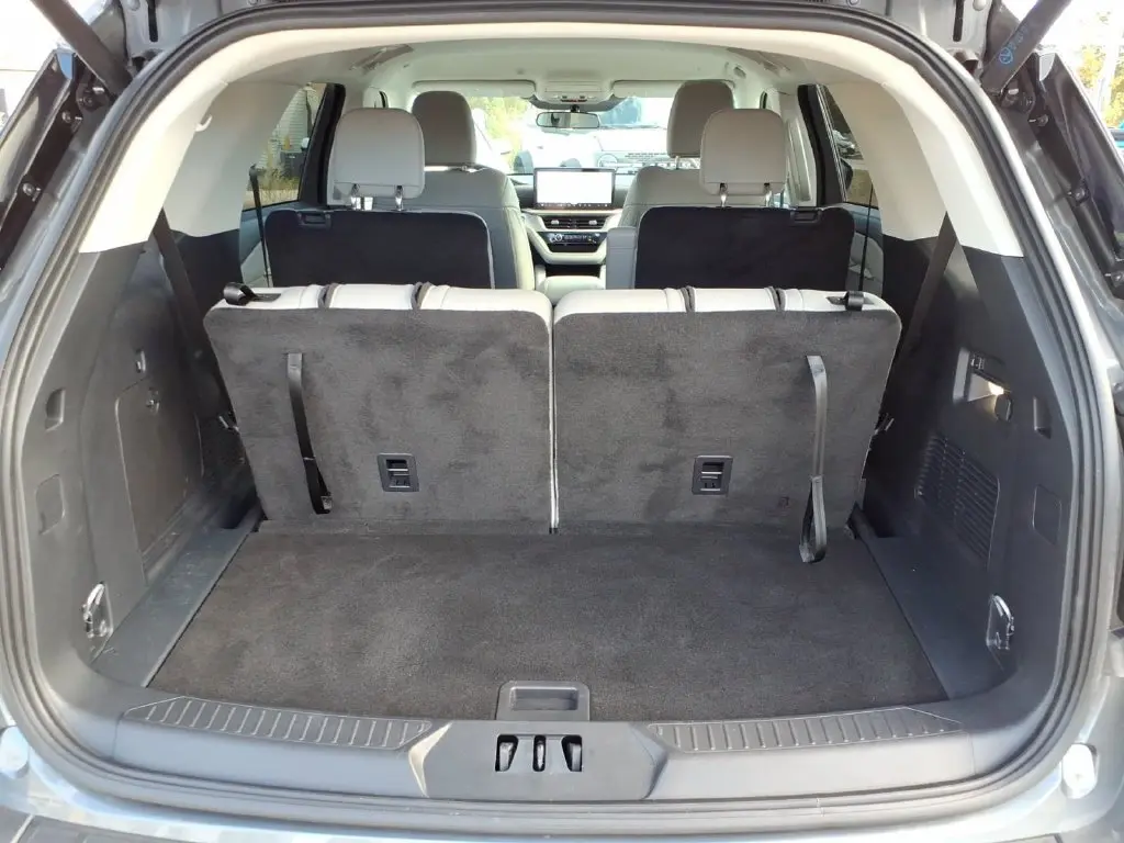 2026 Ford Explorer - $42,750