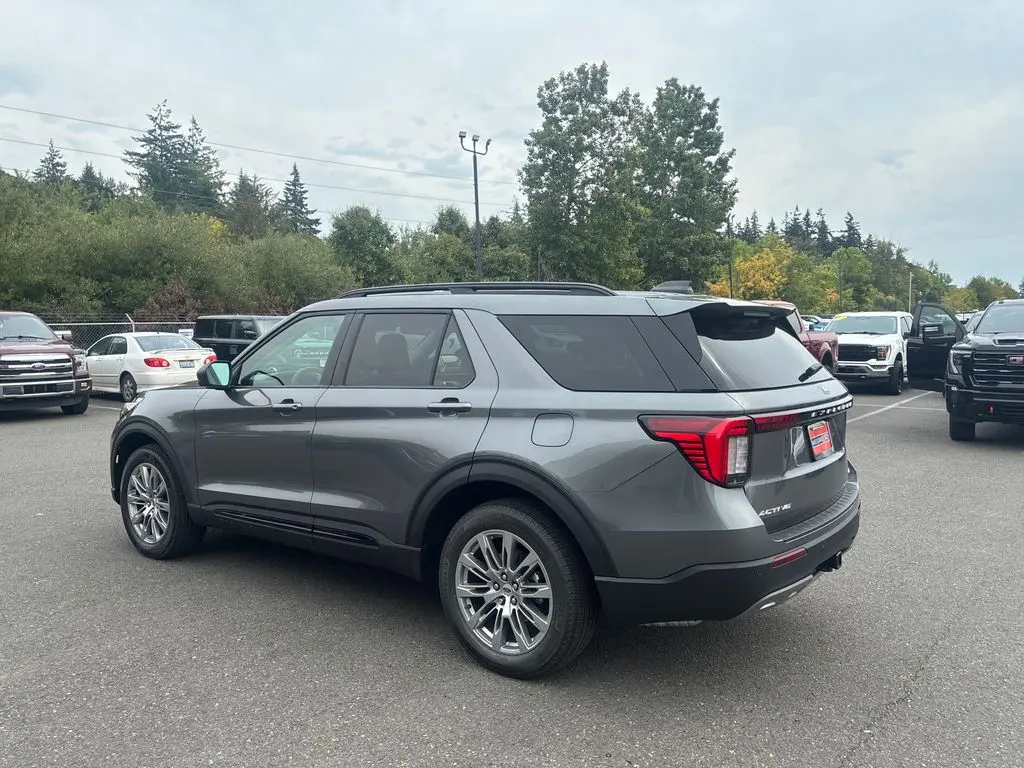 2026 Ford Explorer - $43,186