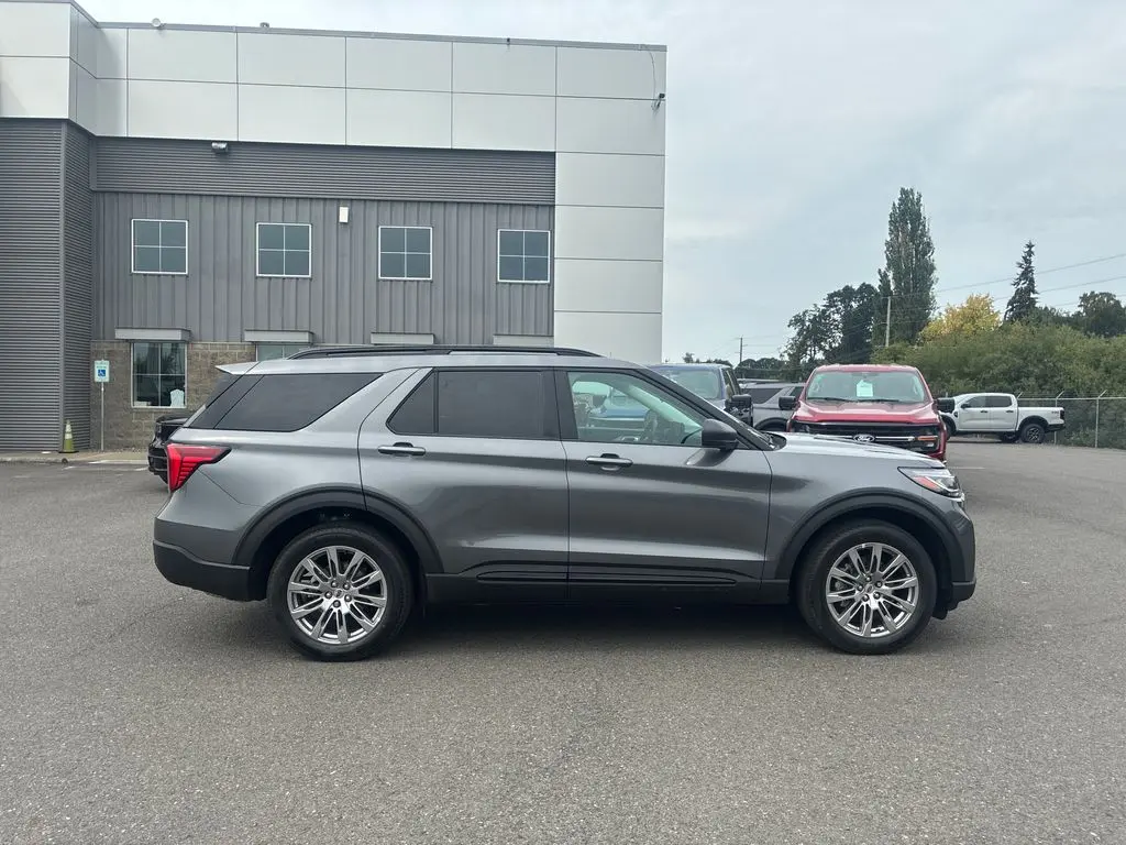 2026 Ford Explorer - $43,186