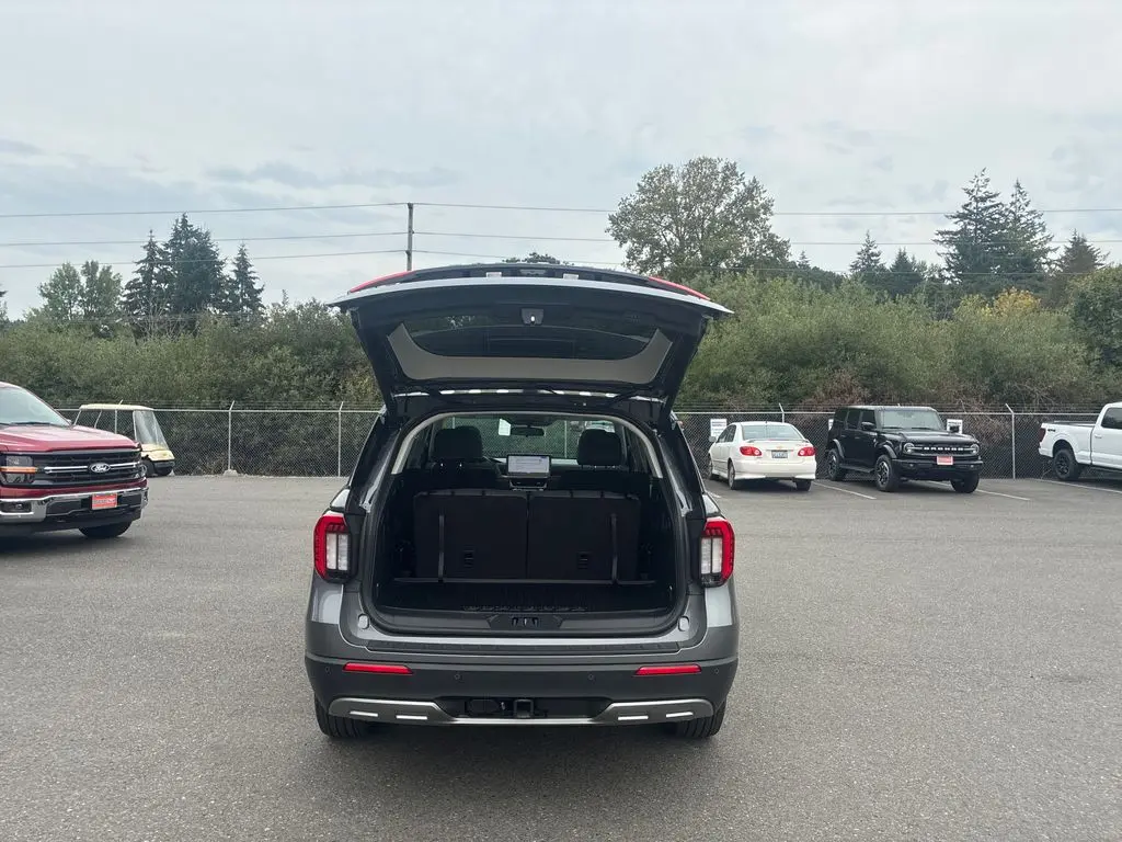 2026 Ford Explorer - $43,186