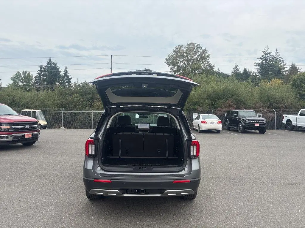 2026 Ford Explorer - $42,986