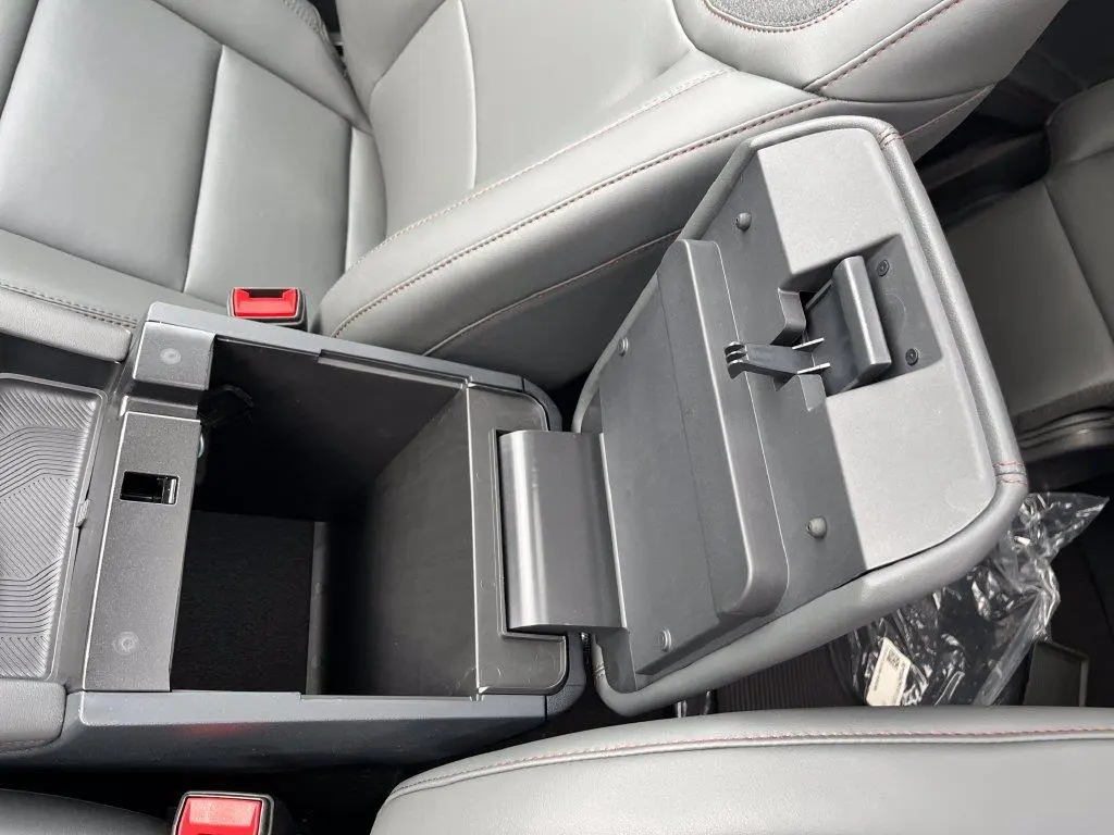 2026 Ford Explorer - $42,986