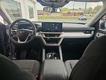 2025 Explorer Thumbnail 13