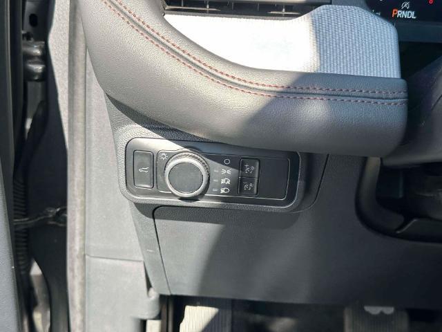 2025 Ford Explorer - $32,998