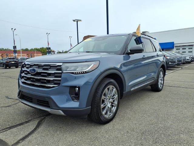2025 Ford Explorer - $37,980