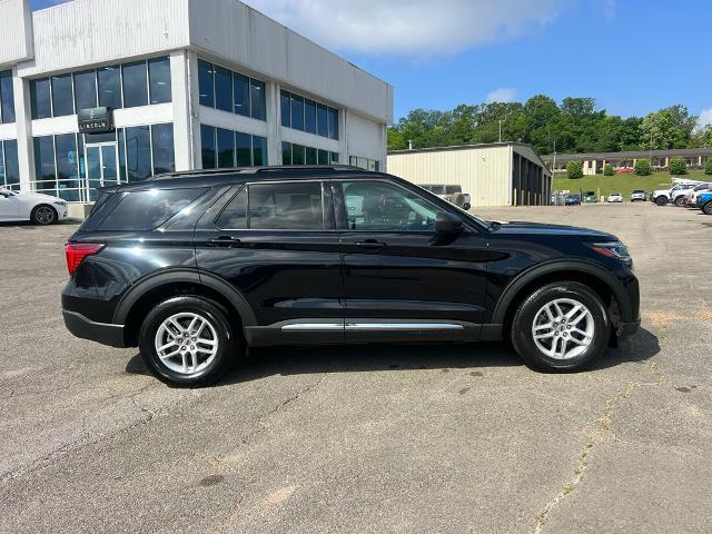 2025 Ford Explorer - $38,875