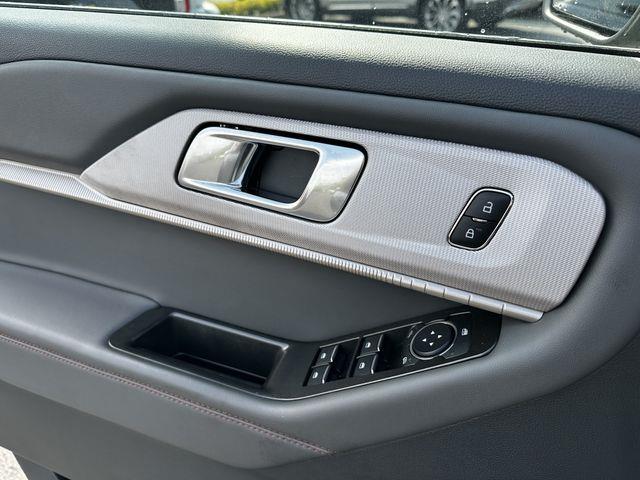 2025 Ford Explorer - $37,900