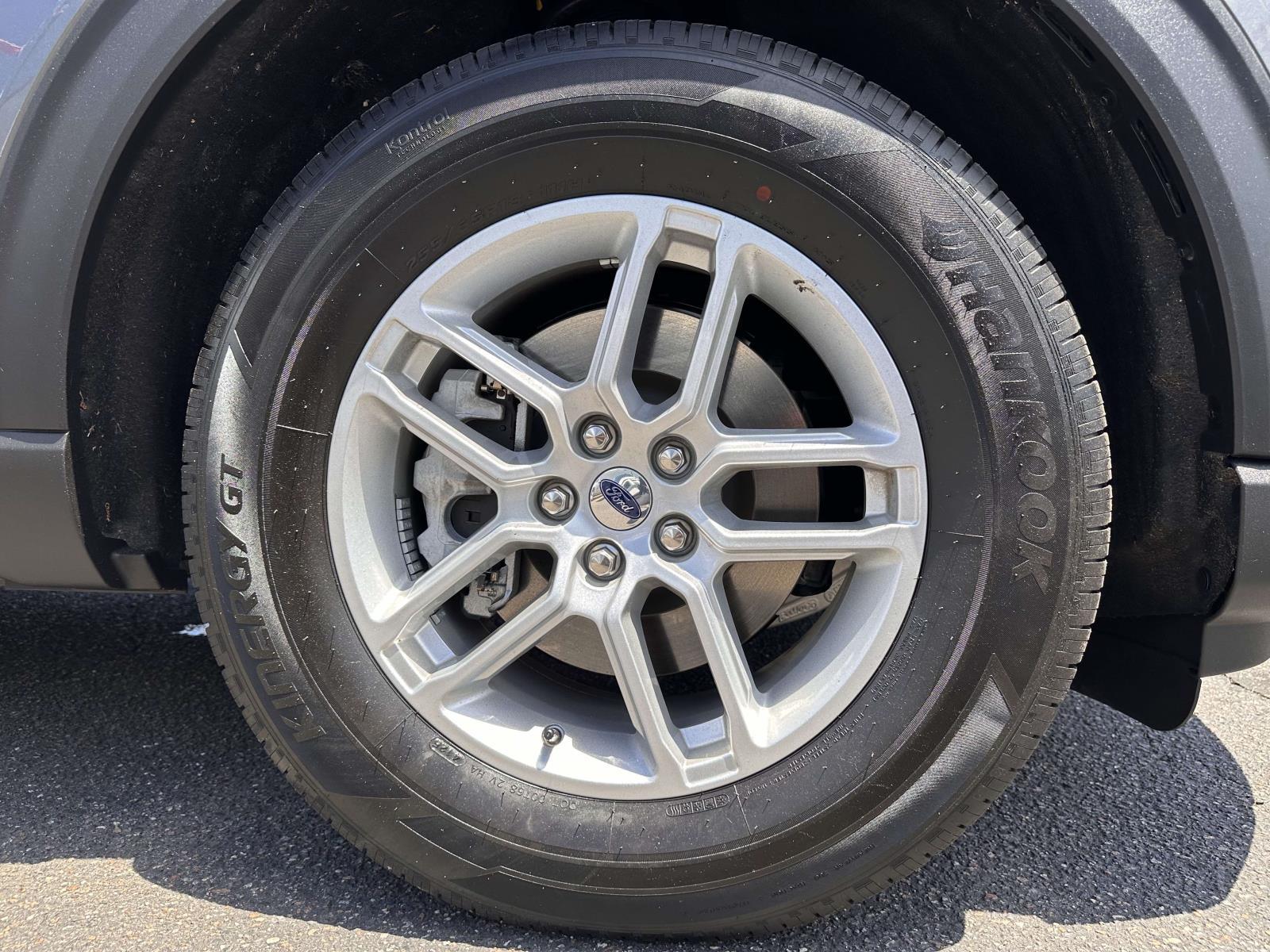 2026 Ford Explorer - $36,989