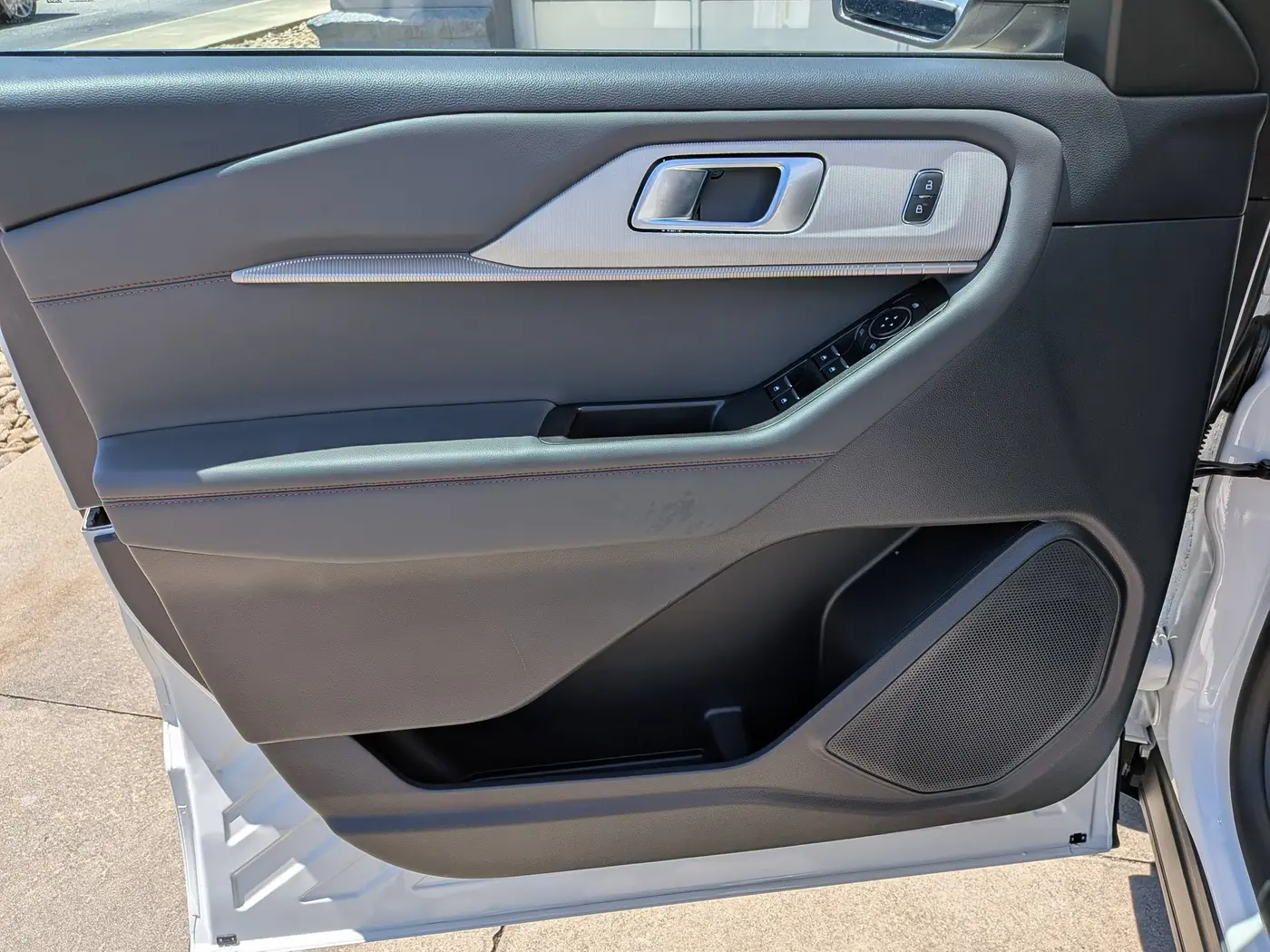 2025 Ford Explorer - $39,997